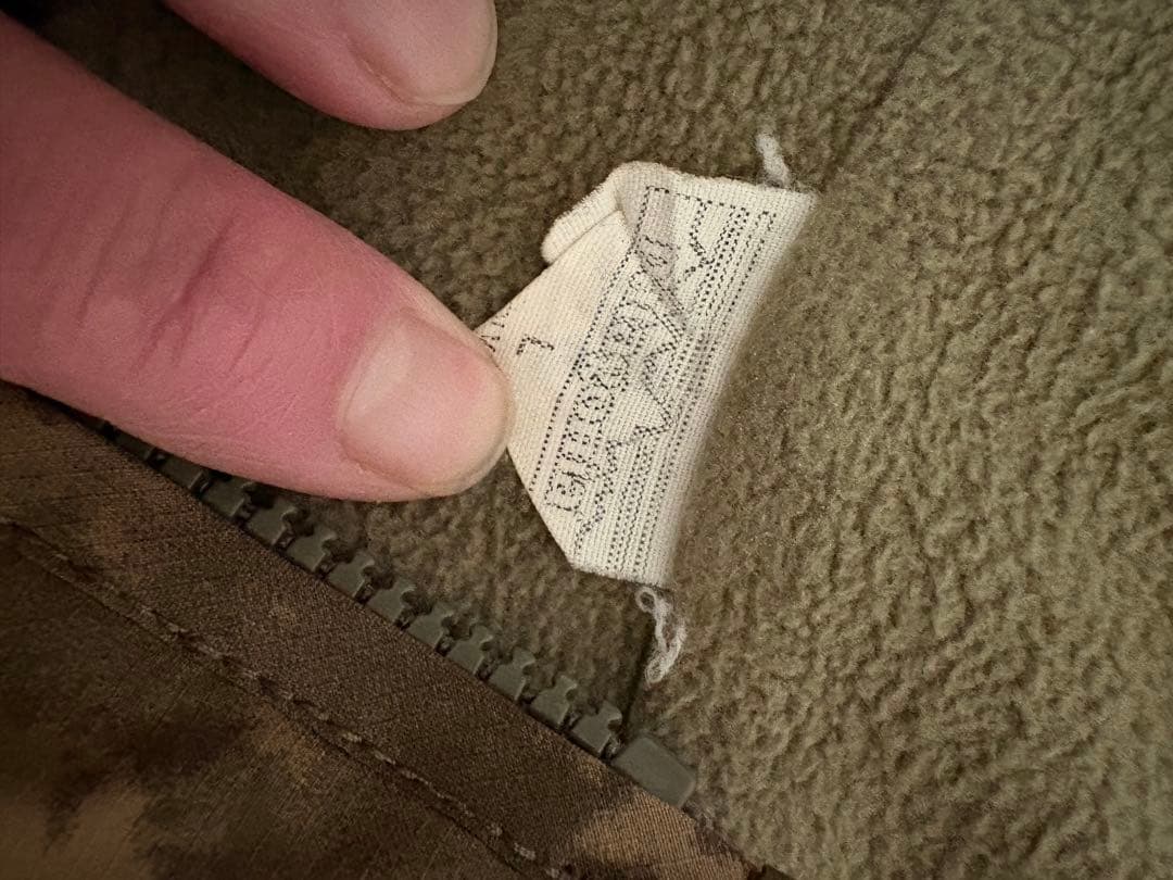 パタゴニア リバーシブルプルオーバー　グリセード　シンチラスナップt Lサイズ