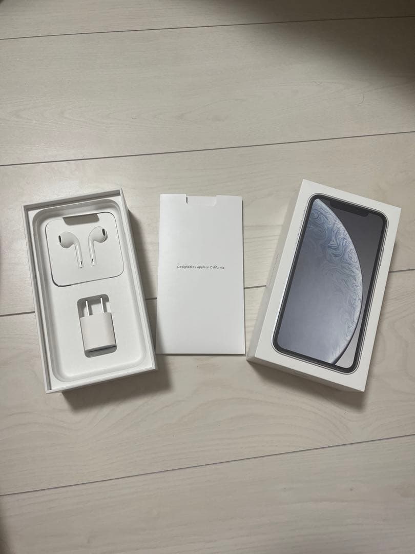iPhone XR White 64 GB SIMフリー