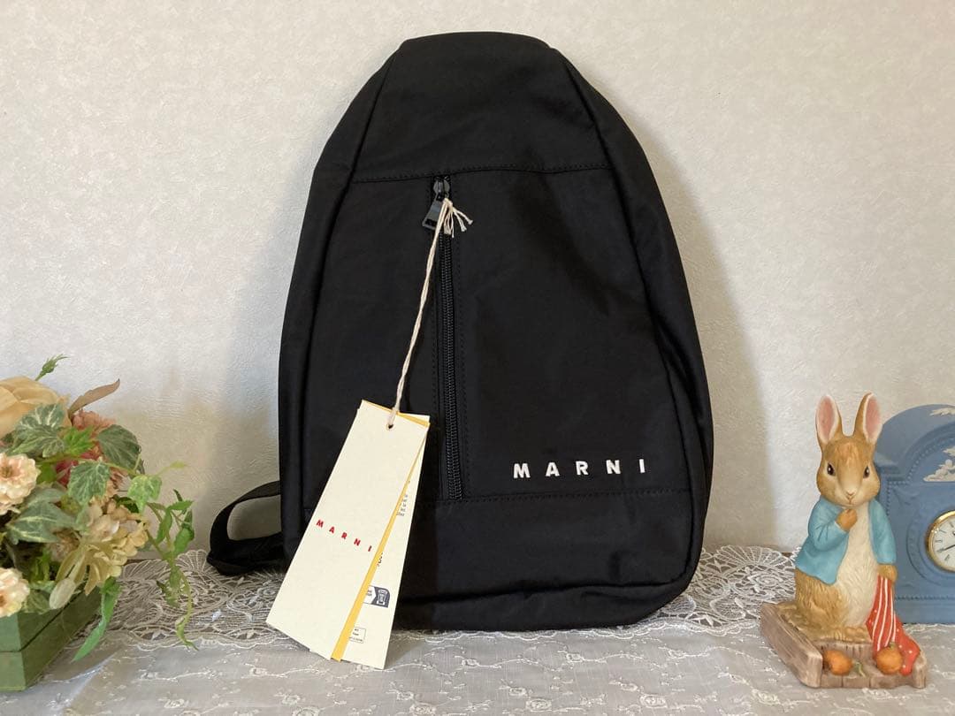 再出品【新品♪】MARNIマルニキッズ　ボディバック　黒色　大人もok