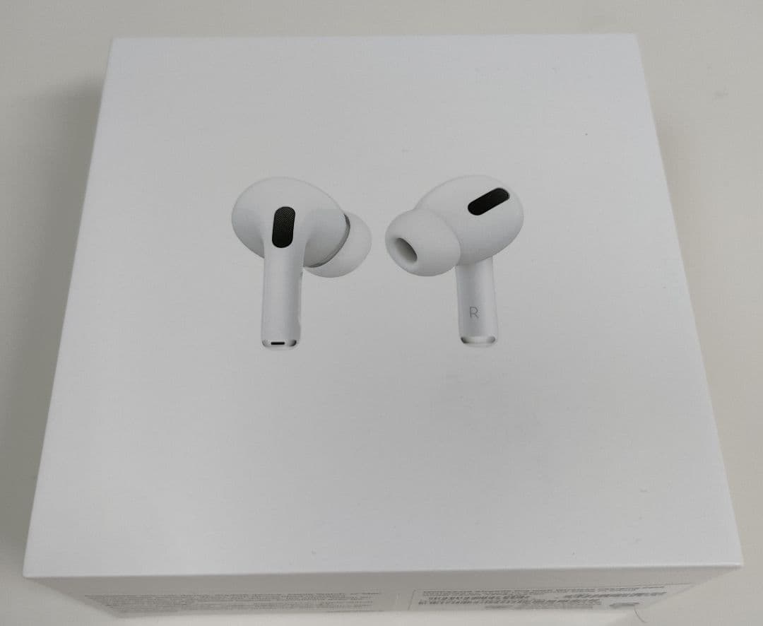 AirPods Pro 第1世代 lightning充電器付き！！
