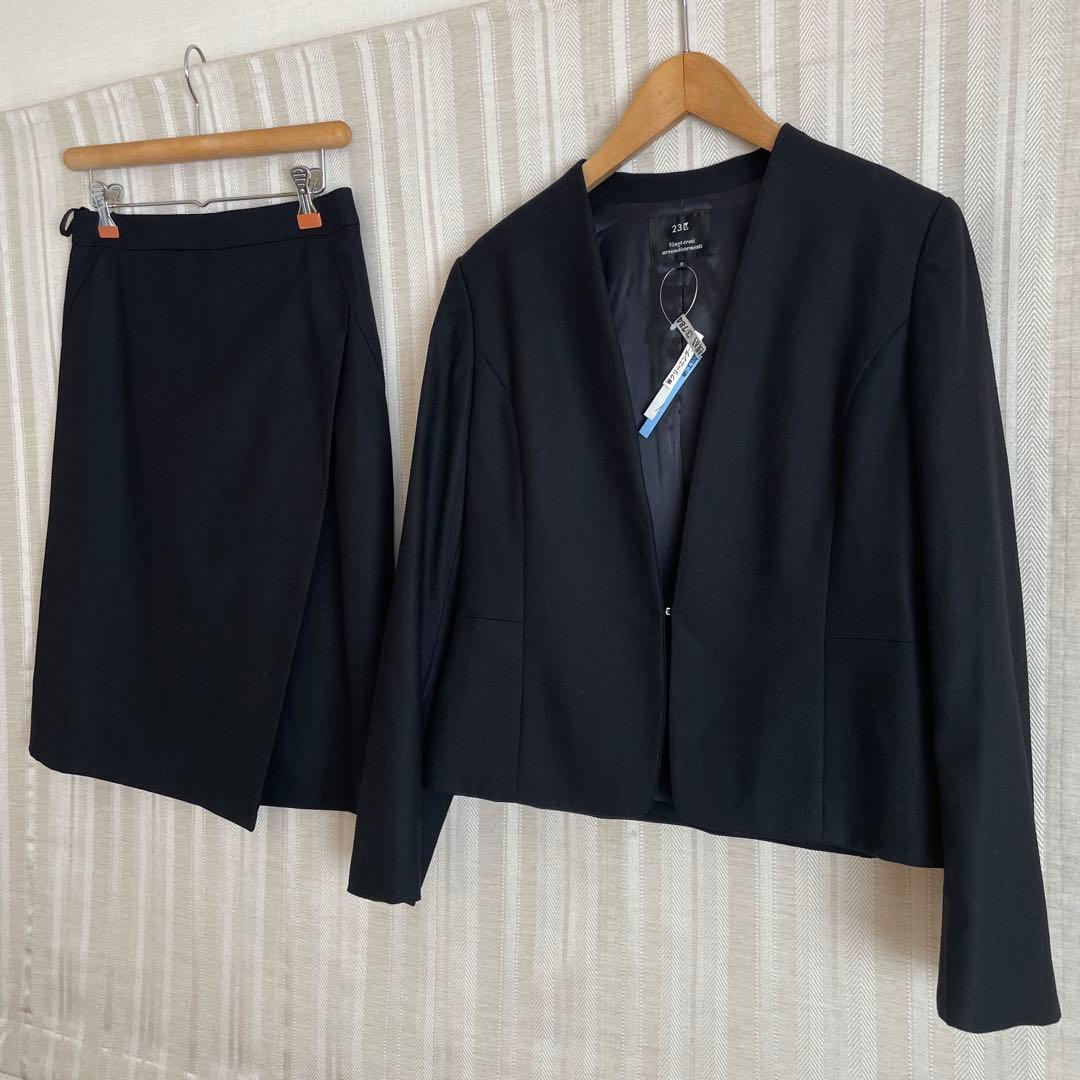 クリーニング済み！23区　Vネックノーカラージャケットスカートスーツ38