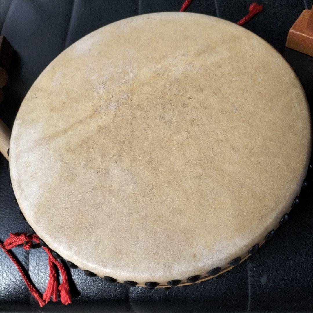 民謡　長唄　平胴太鼓　平太鼓（木製太鼓台　バチ付き）セット中古品