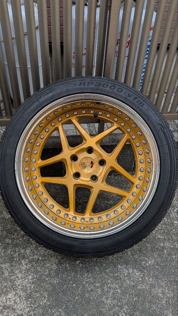 【値下】レオンハルト プログレスライン ライゼ18インチ 5穴 深リム タイヤ付