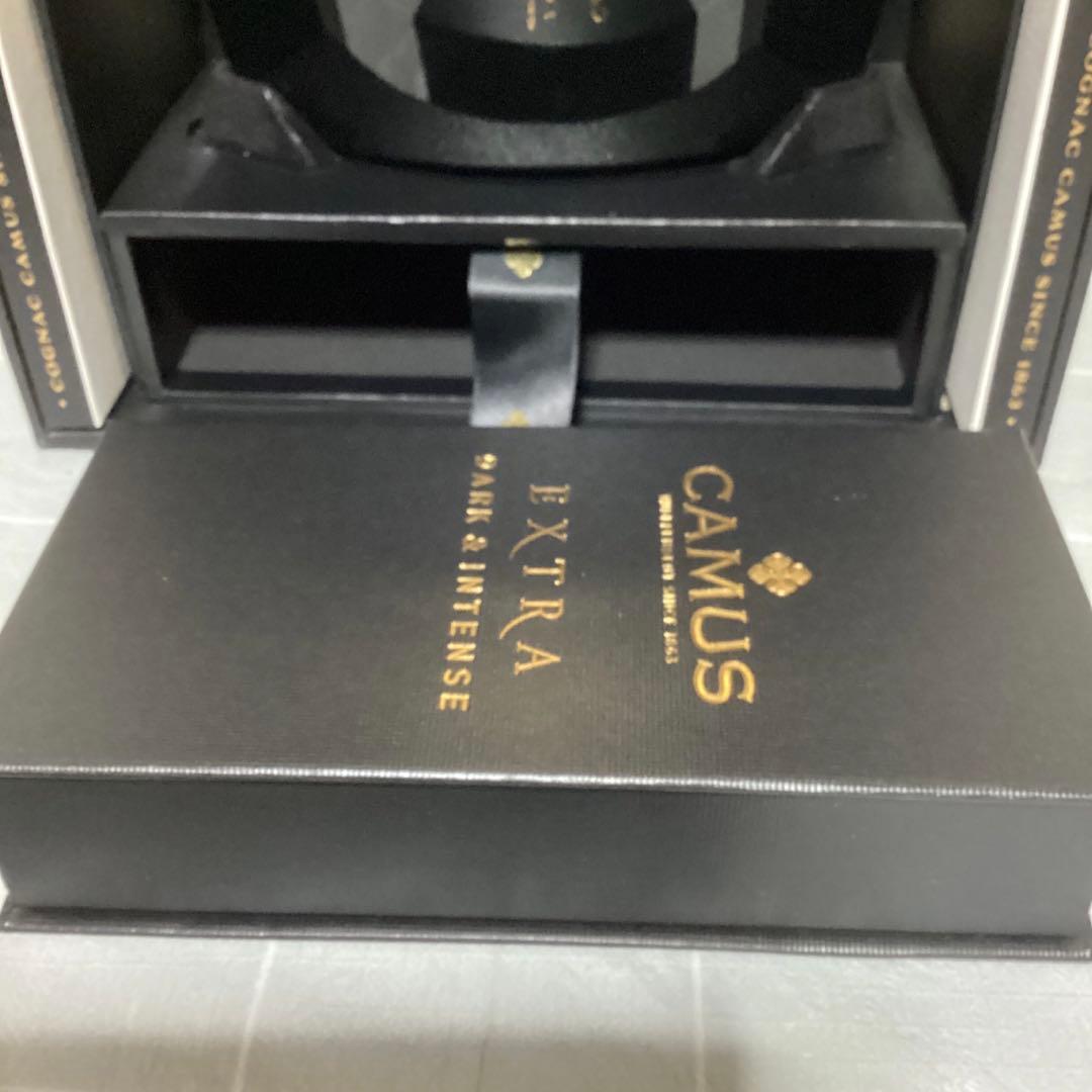 値下げ　カミュエキストラ　DARK & INTENSE 空瓶　未洗浄　小皿付