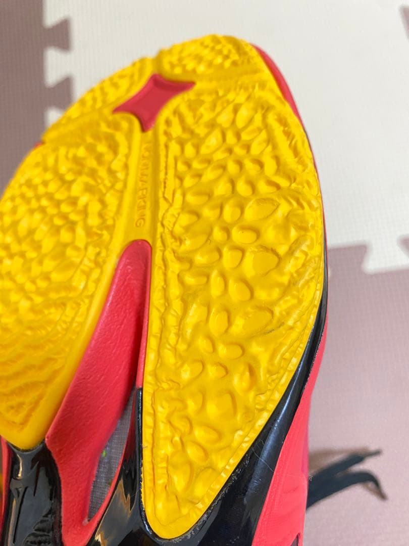 【美品】ミズノ ウェーブライトニングZ8 バレーボールシューズ