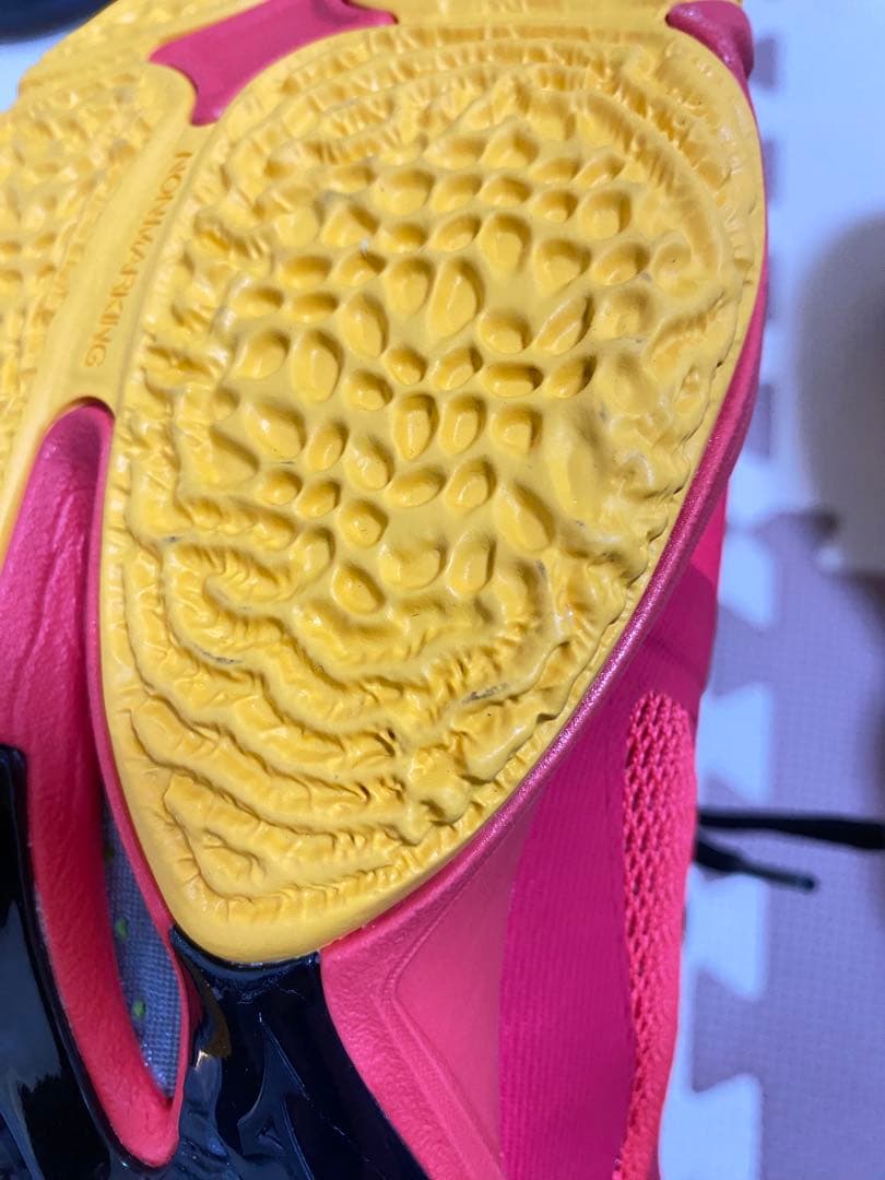 【美品】ミズノ ウェーブライトニングZ8 バレーボールシューズ