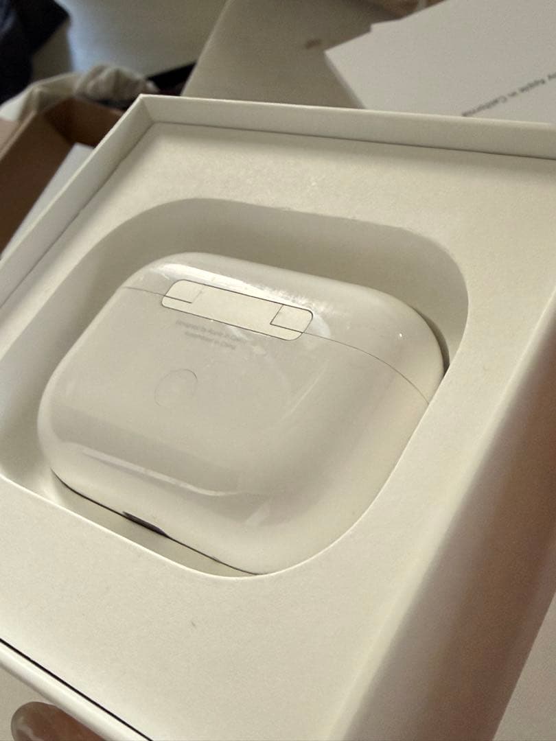 Apple AirPods Pro 第2世代 イヤーチップと充電器付き