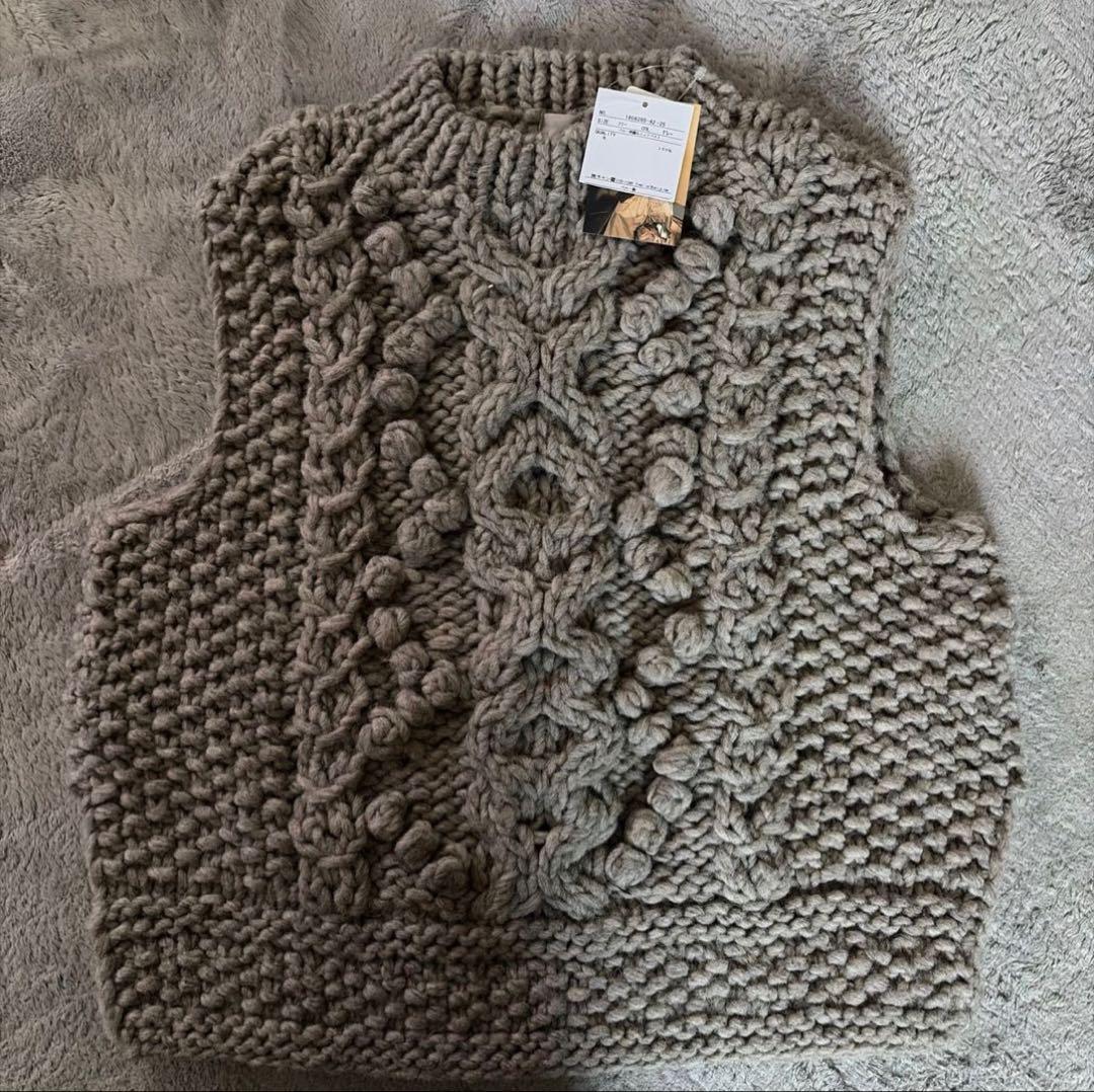 TSUHARU ケーブル編み ニットベスト