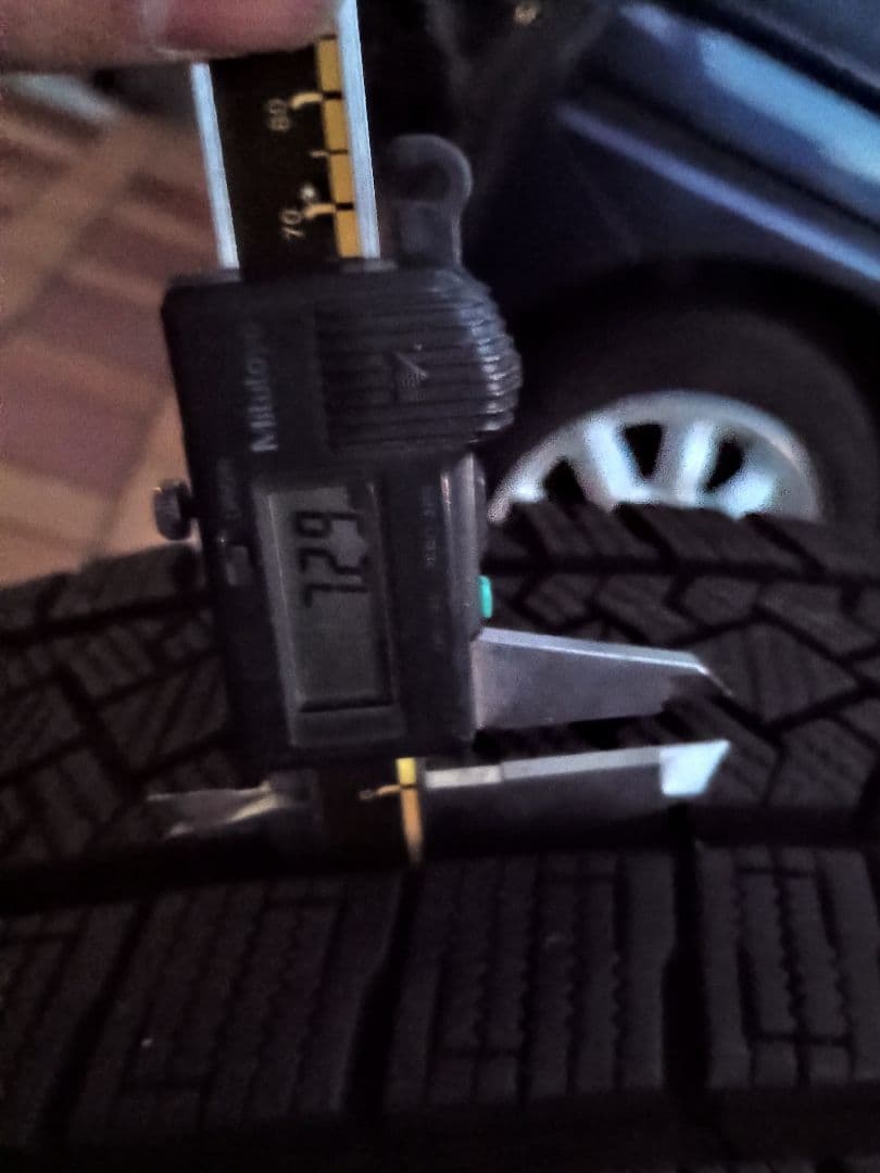 225/60R18 スタッドレスホイールセット　美品バリ山　ハリアーＲＡＶ4に！