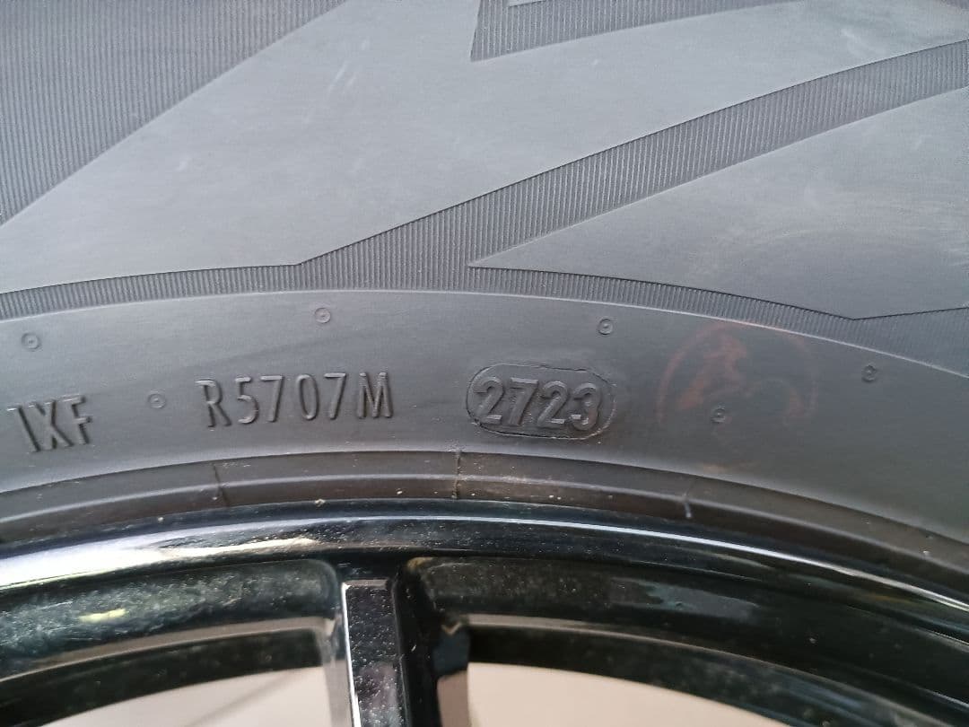 225/60R18 スタッドレスホイールセット　美品バリ山　ハリアーＲＡＶ4に！