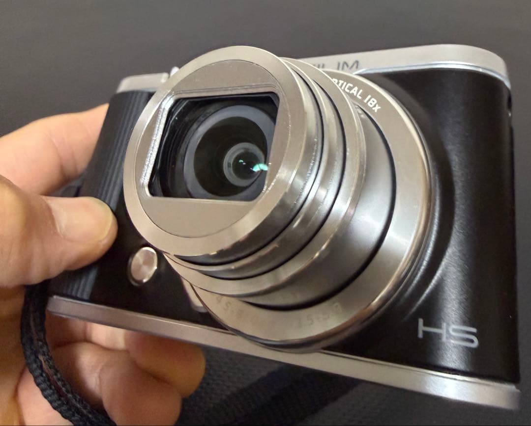 CASIO EXILIM EX-ZR1800ブラック