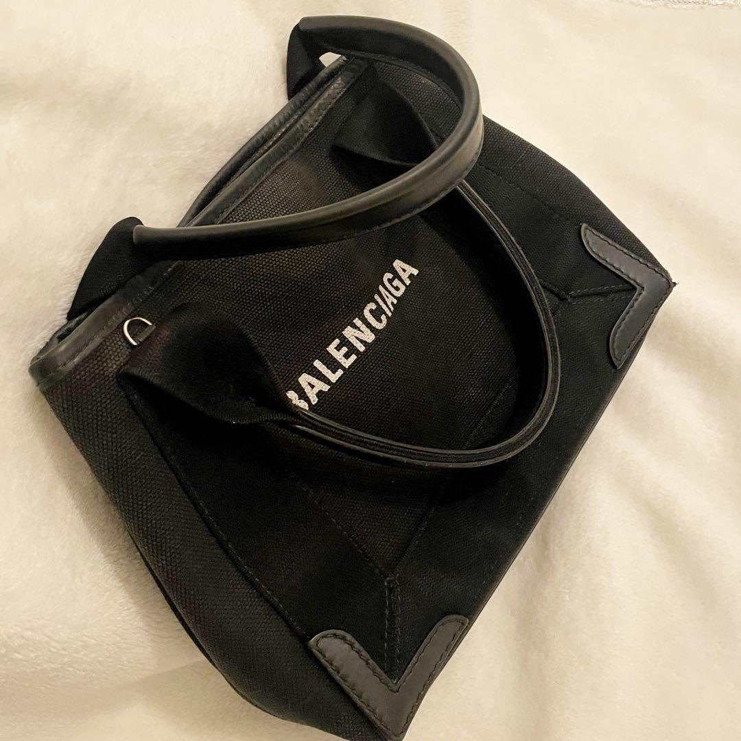 バレンシアガ　カバス　XS ハンドバッグ　ブラック