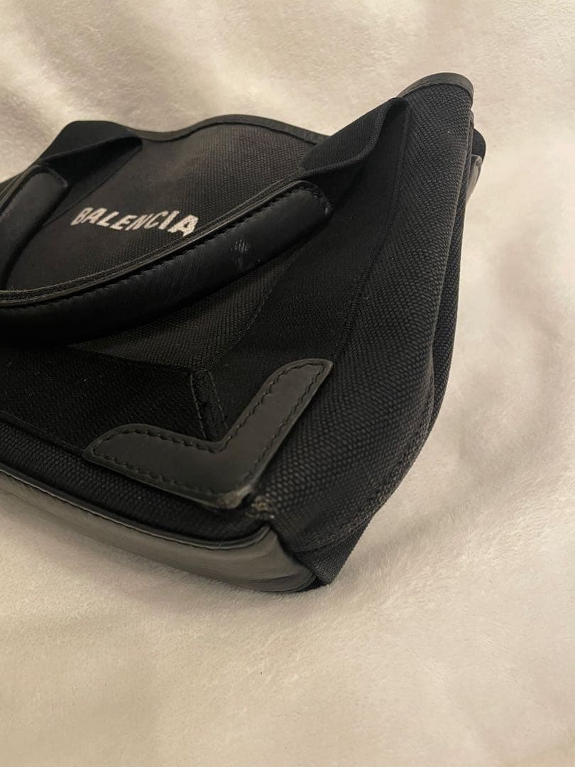 バレンシアガ　カバス　XS ハンドバッグ　ブラック