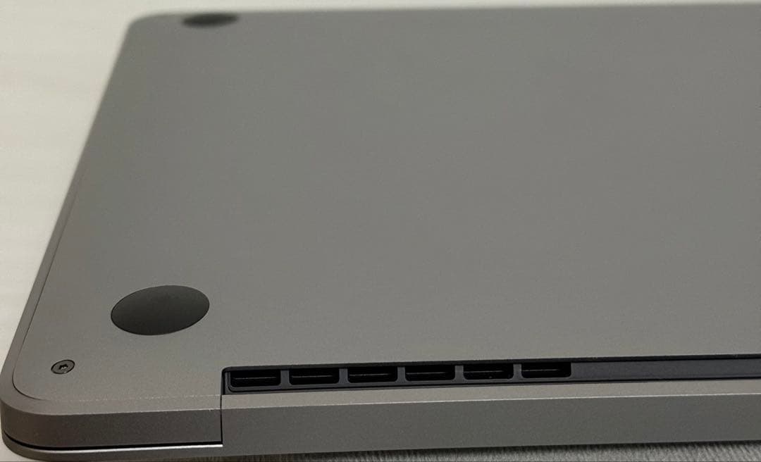 MacBook Pro M2 8GB 256GB 13インチ スペースグレイ