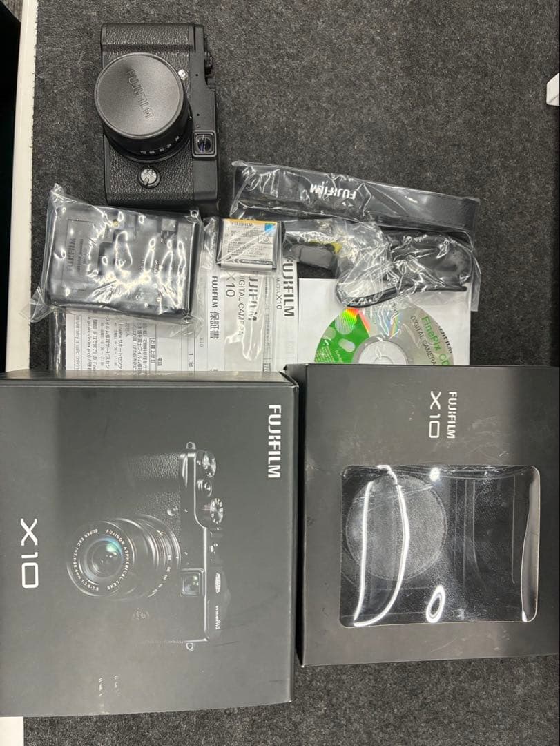 Fujifilm X10 デジタルカメラ レザーケース付き