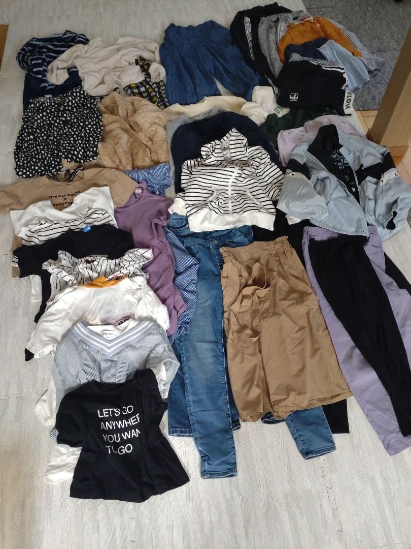 150cm女児服まとめ売り　半袖、長袖シャツ、ズボン