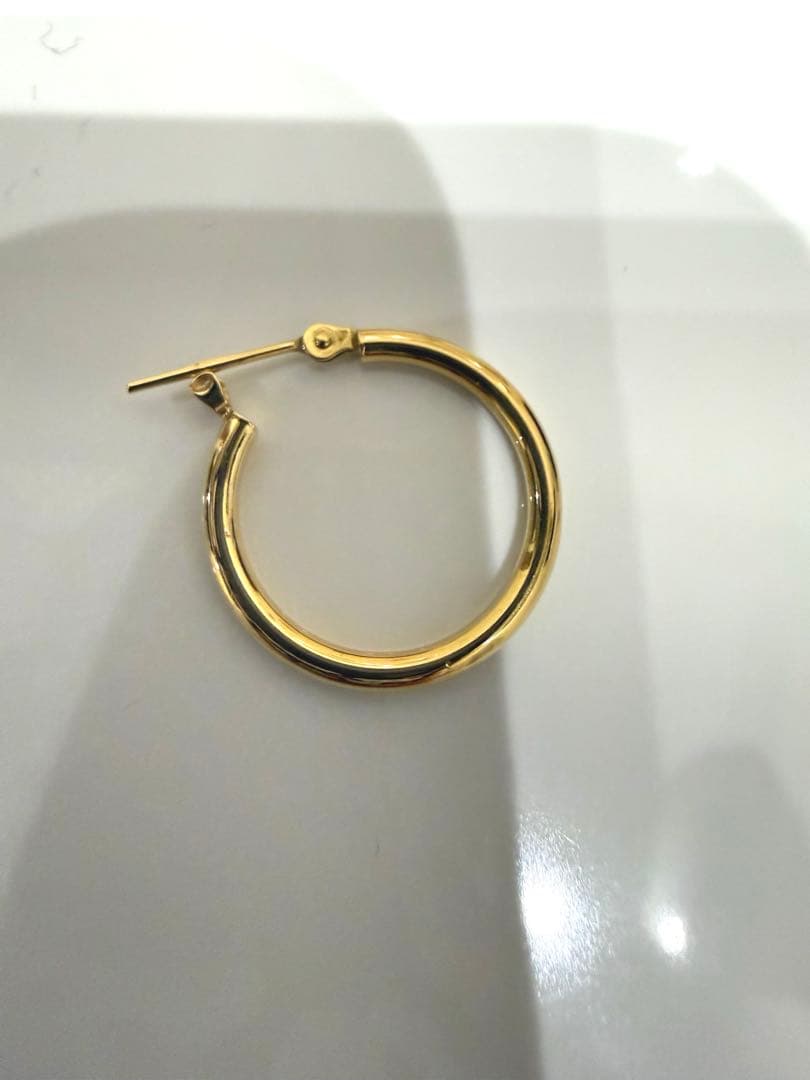 【SALE】K18フープ ピアス 18金／幅2mm外径20mmパイプピアス／片耳