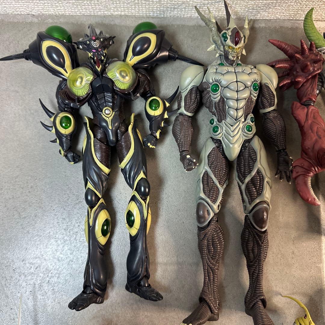 BIO FIGHTER WARS 強殖装甲ガイバー ソフビ ジャンク品