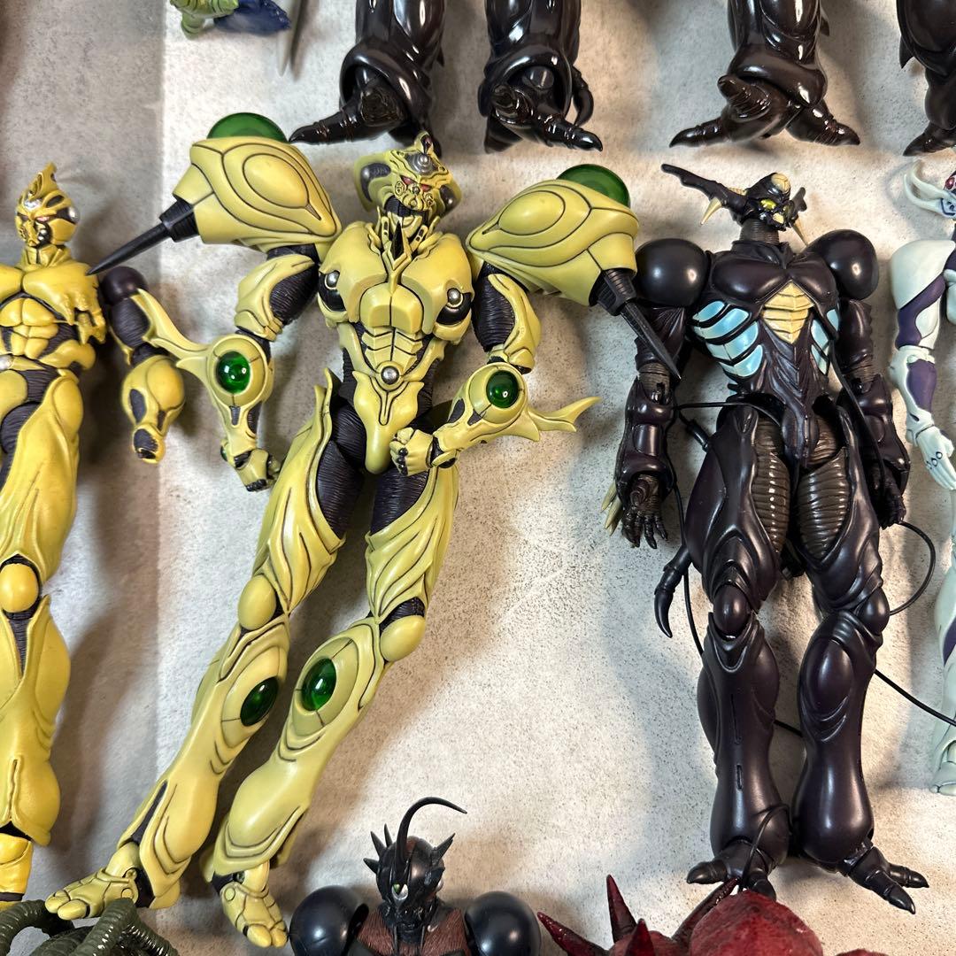 BIO FIGHTER WARS 強殖装甲ガイバー ソフビ ジャンク品