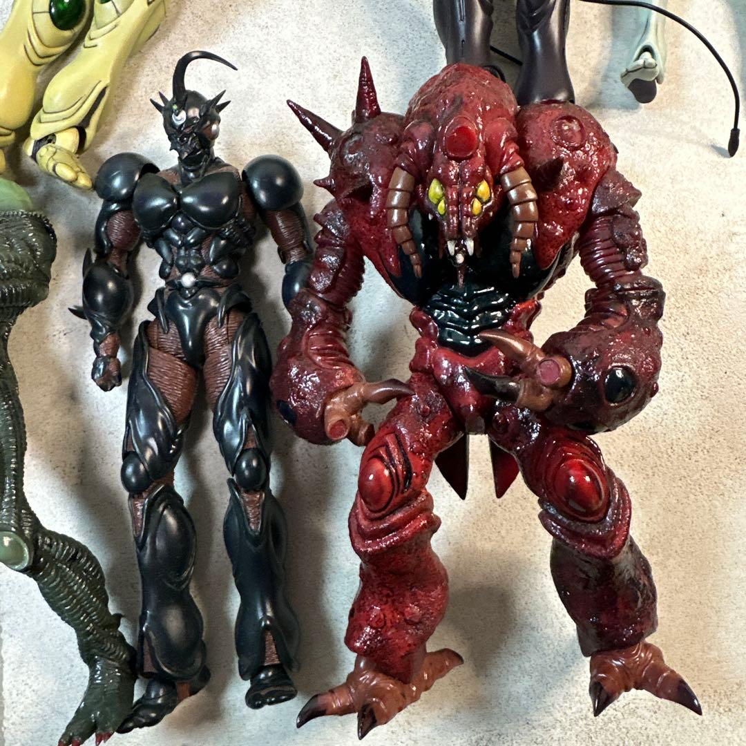 BIO FIGHTER WARS 強殖装甲ガイバー ソフビ ジャンク品