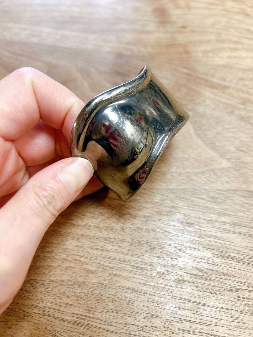 ティファニー エルサペレッティ ボーンカフ バングル ルテニウム