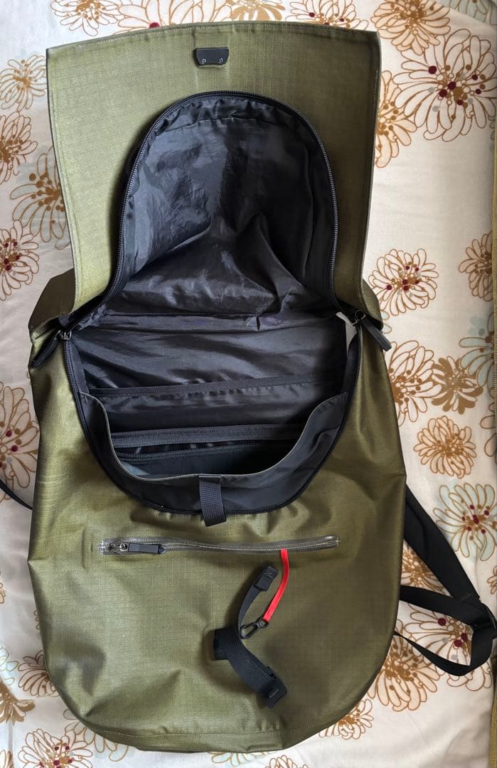 Arc'teryx オリーブ バックパック