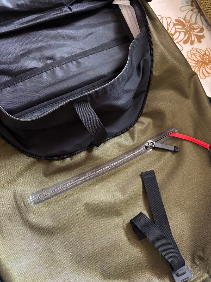 Arc'teryx オリーブ バックパック