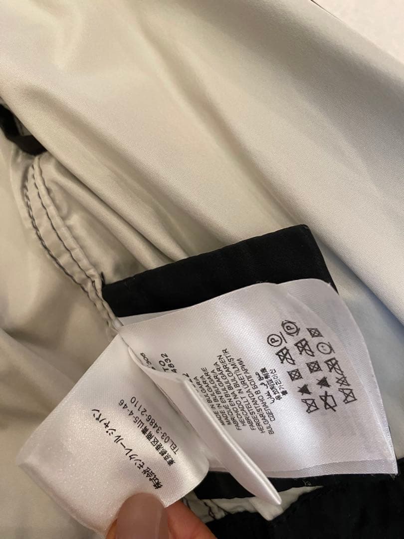 MONCLER フード付きナイロンジャケット ブラック　レディース