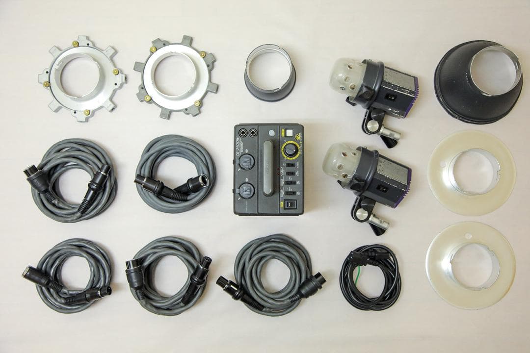 COMET コメットストロボ CB-2400Ⅳ +CB-25Hヘッド2灯 セット