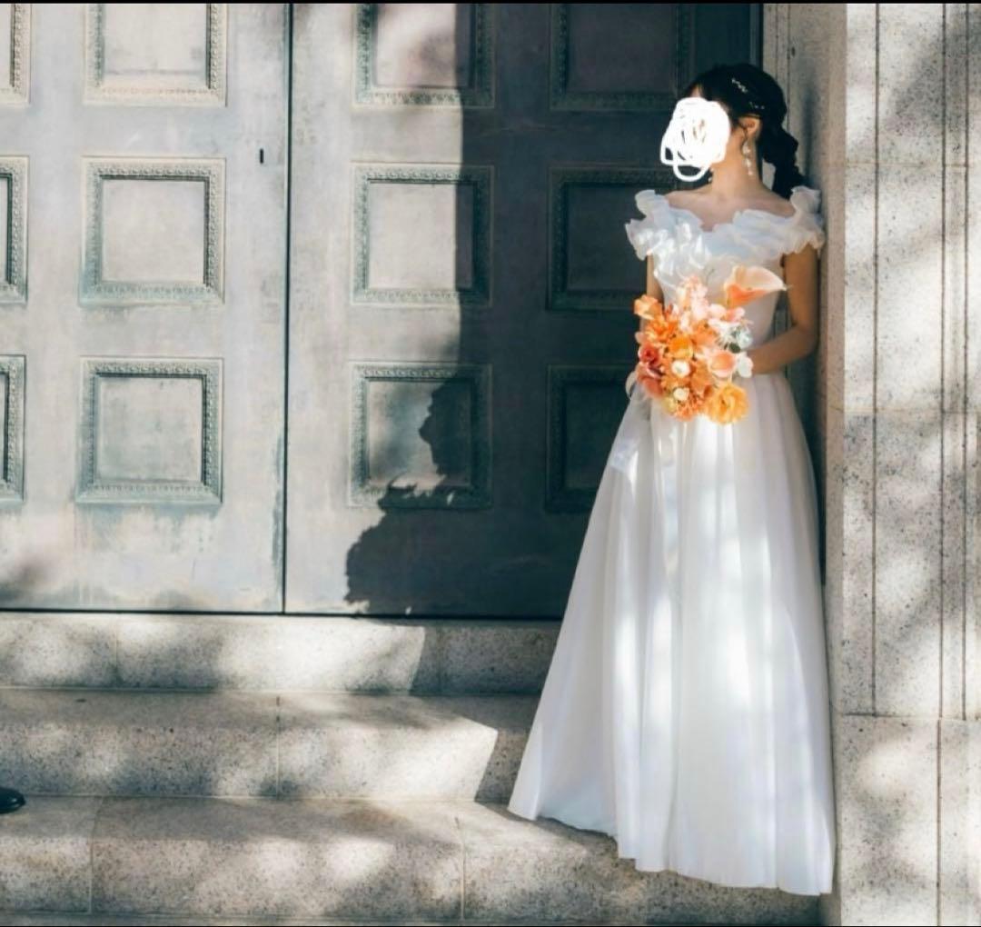 【元値18,000円】フリル付きウェディングドレス