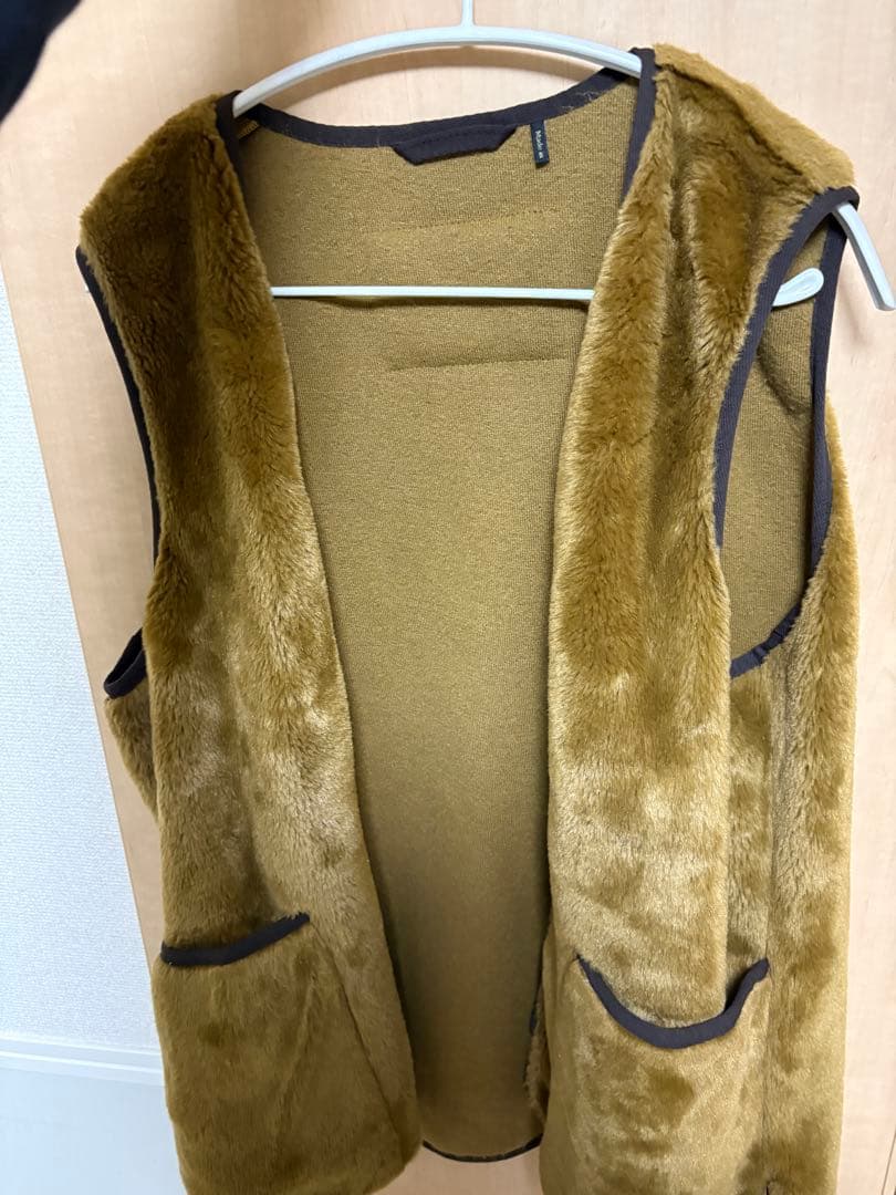 Barbour フロントジップ ファー ライナー ベスト 38