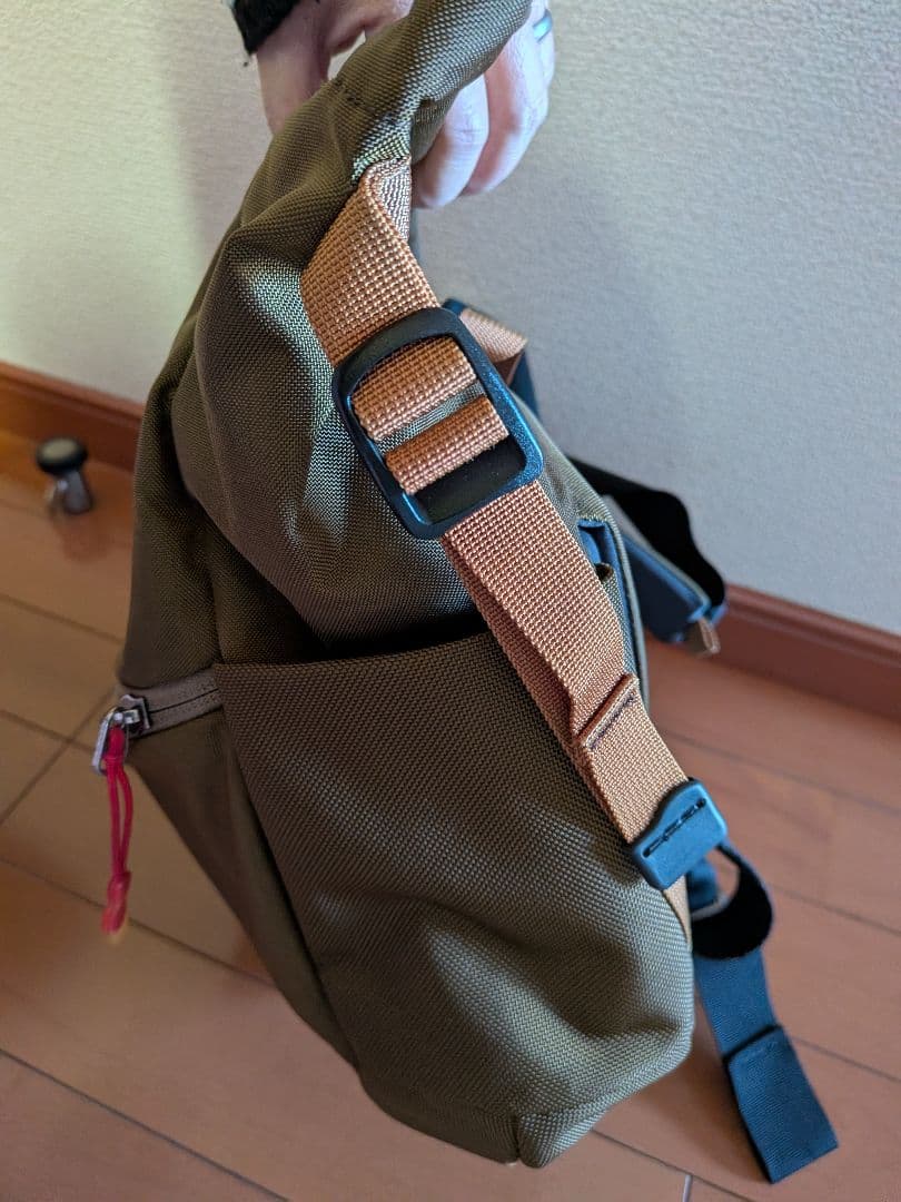 【美品】アークテリクス　ミストラル8 カーキ