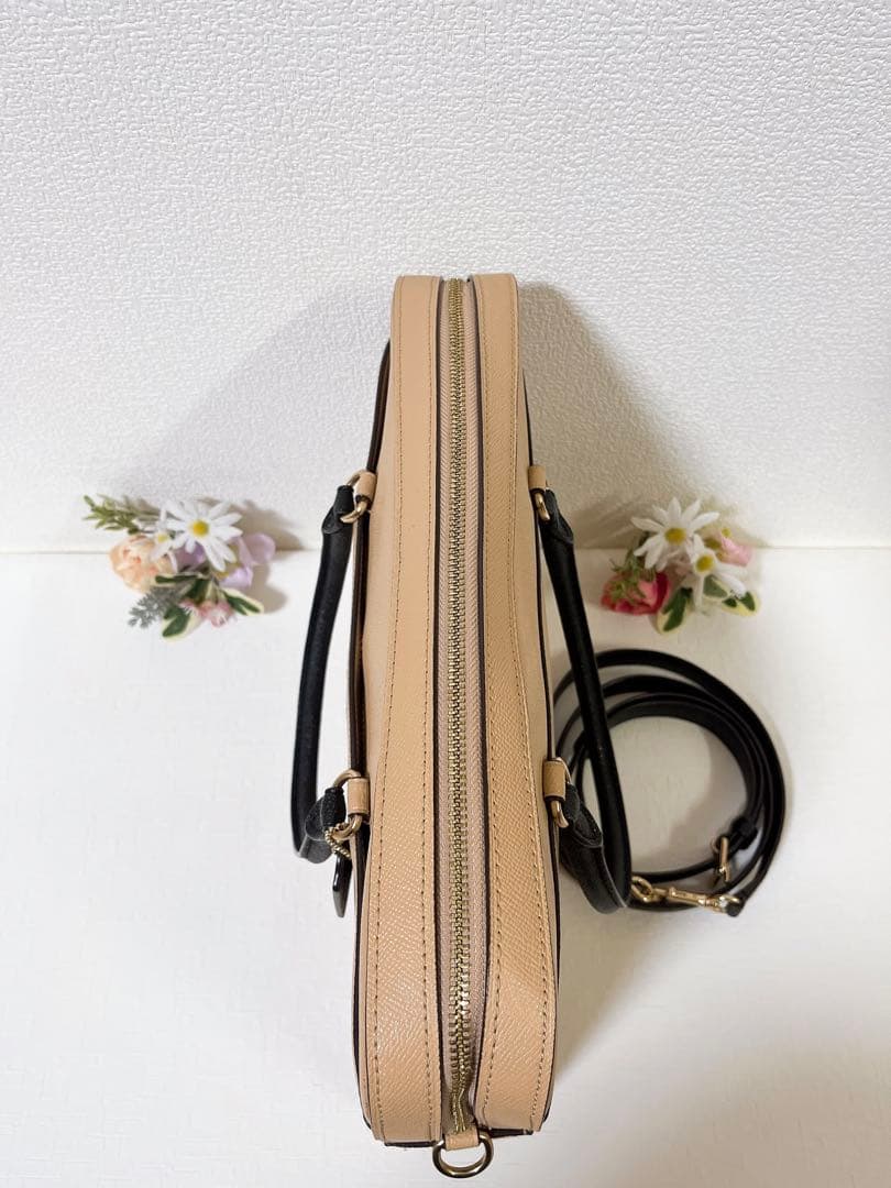 美品★コーチ ビジネスバッグ ショルダーバッグ 手提げ 2WAY チャーム A4