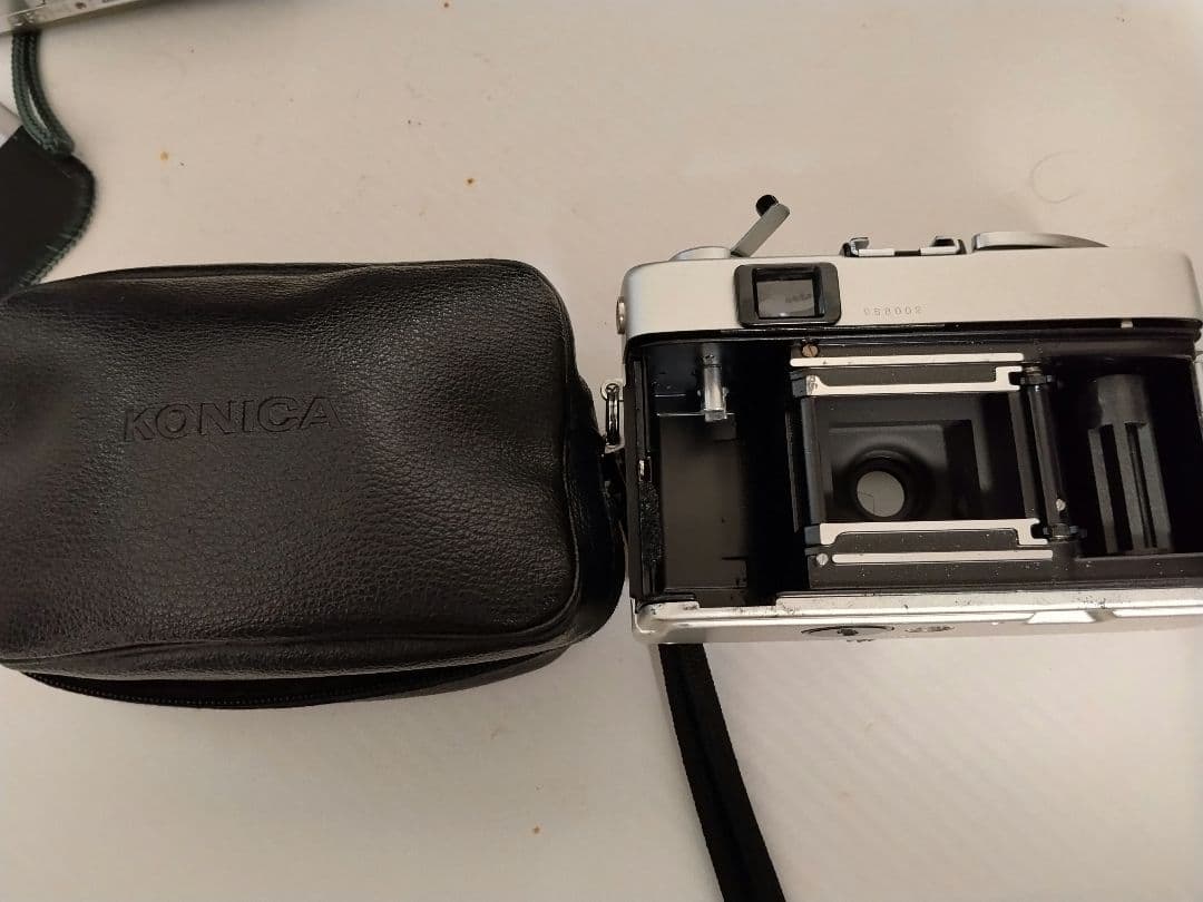 ジャンクカメラ4台セット（KONICA CANON OLYMPUS）