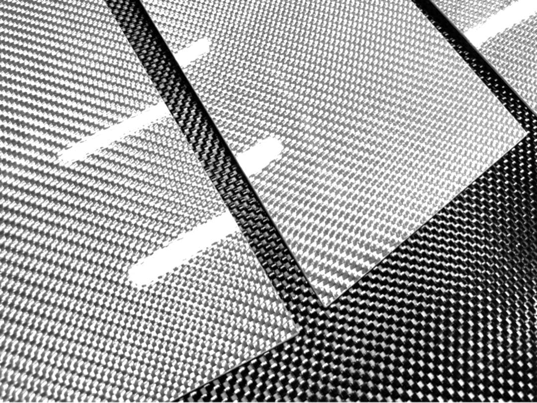 30系 プリウス【リアルカーボン／綾織りシルバー】ピラーガーニッシュ