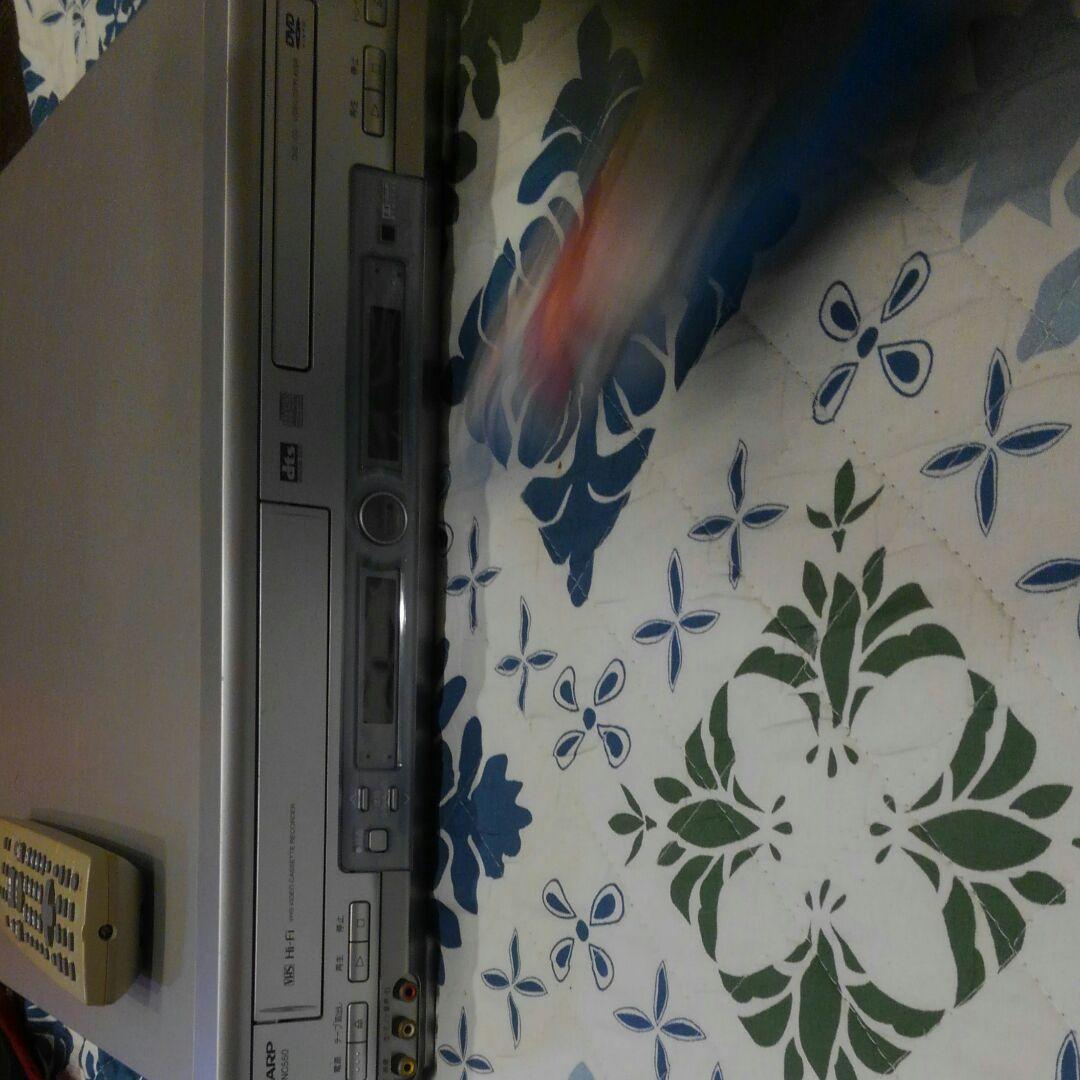 ビデオ　DVDデッキ