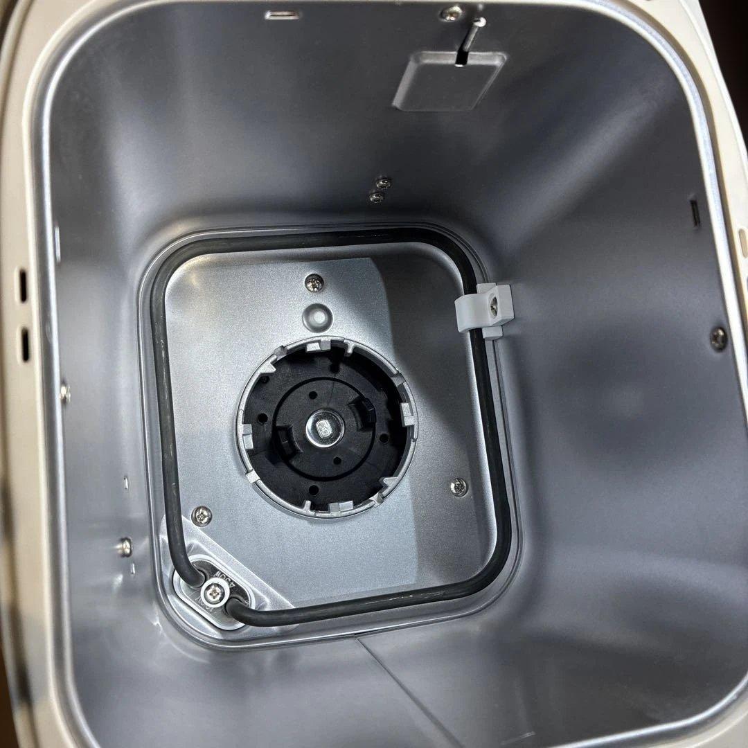 ZOJIRUSHI ホームベーカリー ホワイト BB-KT10-WB