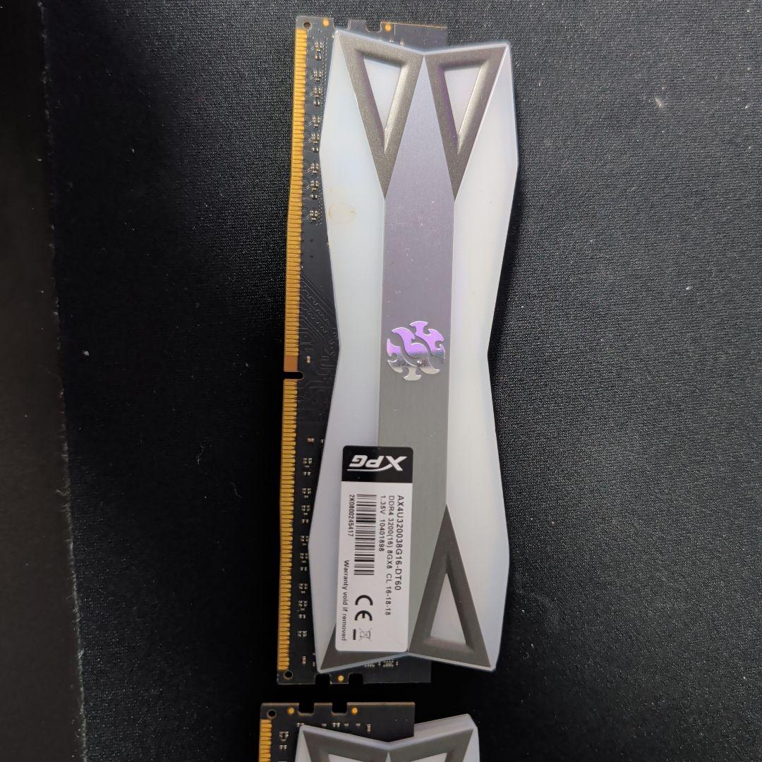 DDR4 3200 8GBx2枚 XPG SPECTRIX D60G