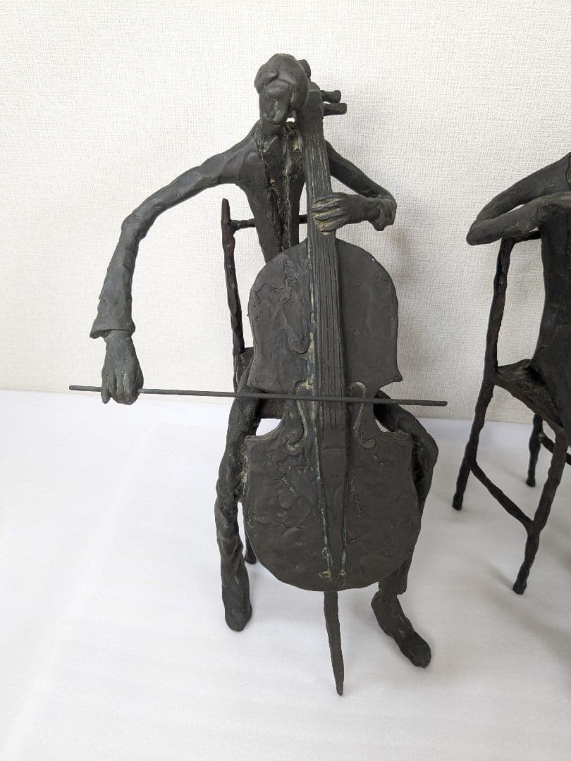 ブロンズ置物 キム・ボーン BURN 演奏者 バイオリン チェロ