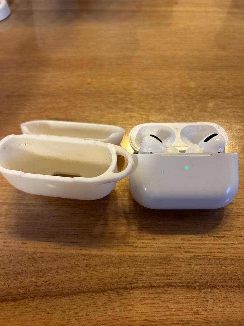 AirPods Pro 第1世代（シリコンケースのおまけ付）