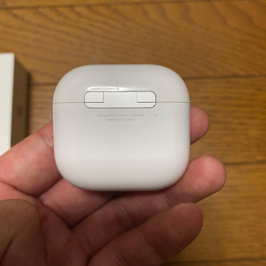 AirPods4 ノイズキャンセリング機能搭載　本革ケース付き