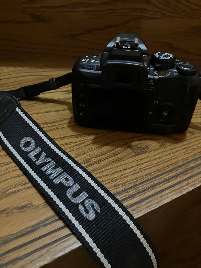 OLYMPUS オリンパス E-420 デジタルカメラ