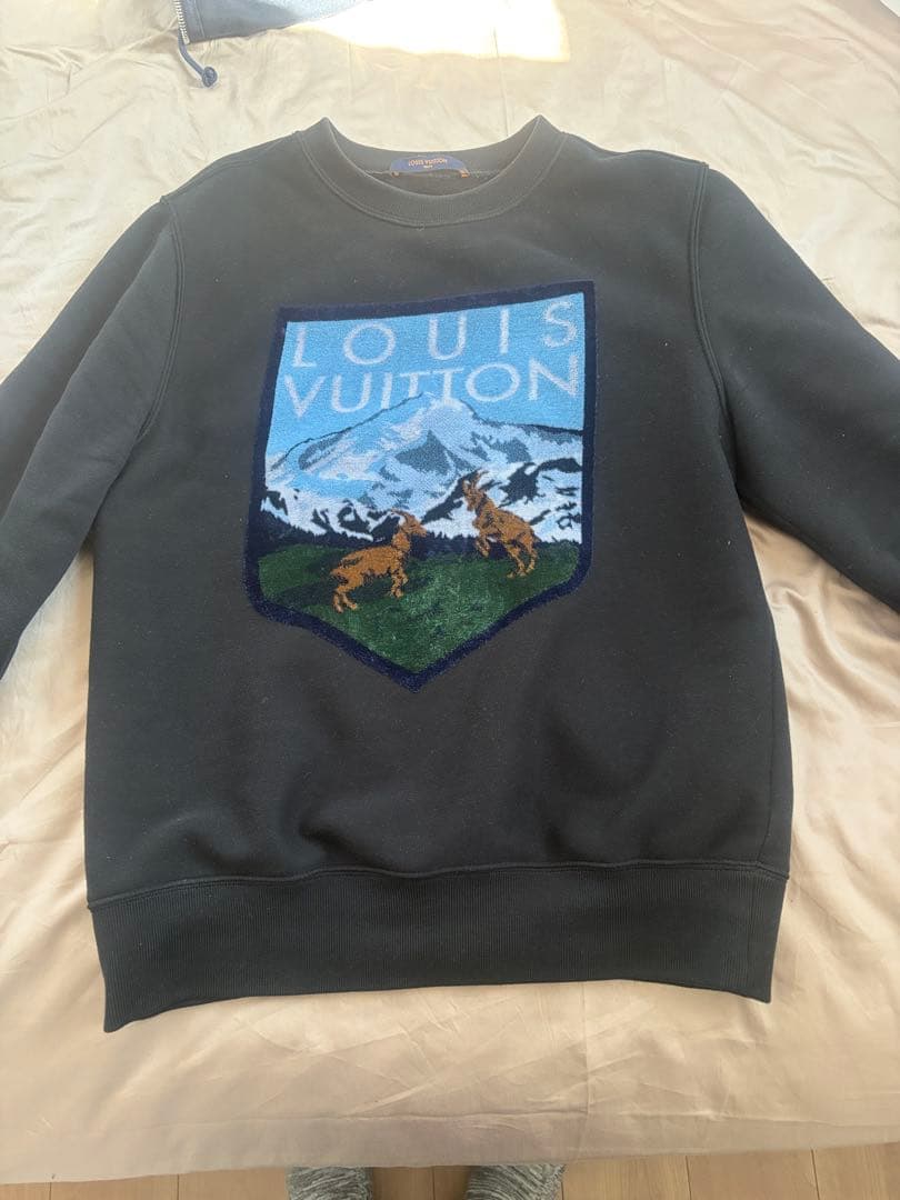 LOUIS VUITTON ブラック スウェット