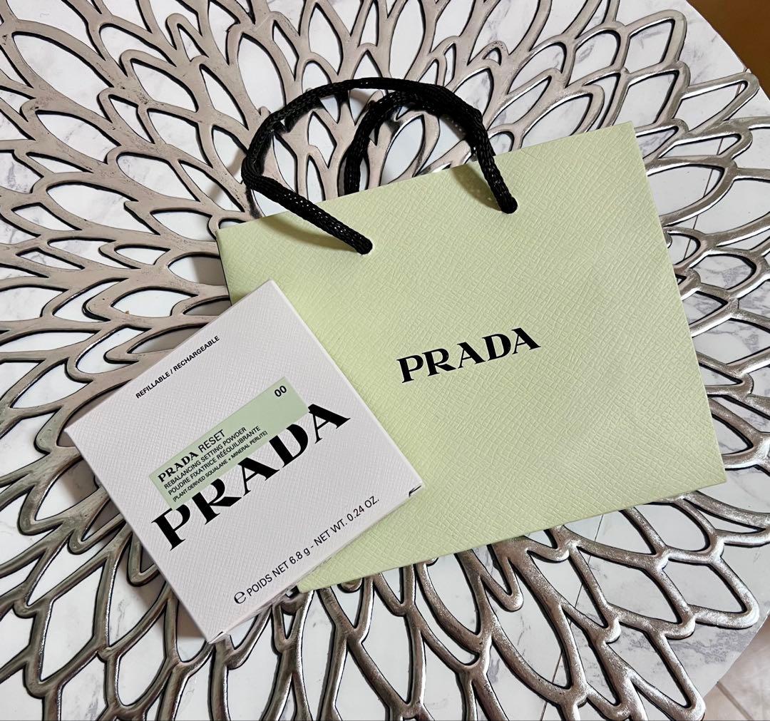 (値下げ)新品★PRADA リセット セッティング パウダー プレストパウダー