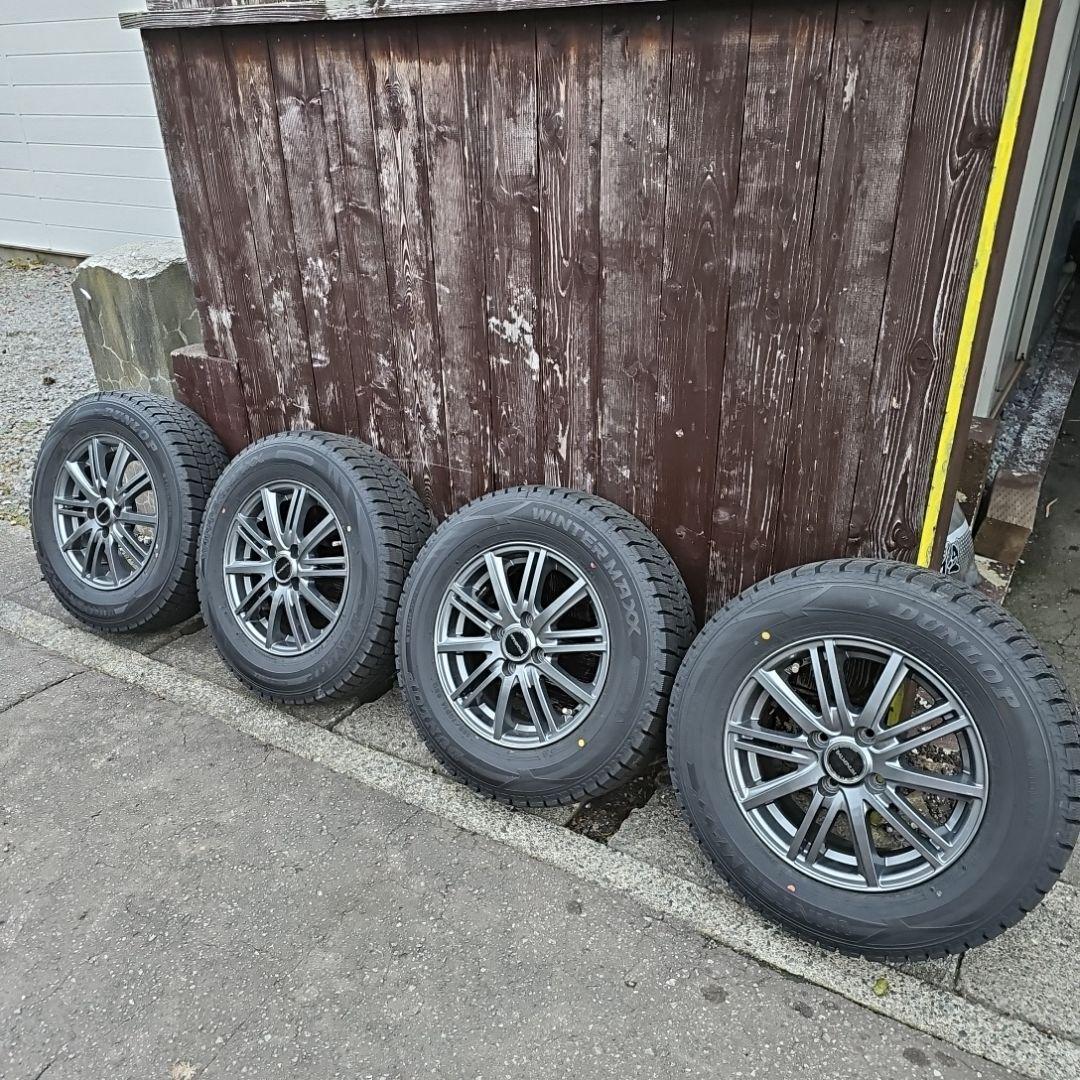 日産ノート冬タイヤホイール 185/70/14 スタッドレス