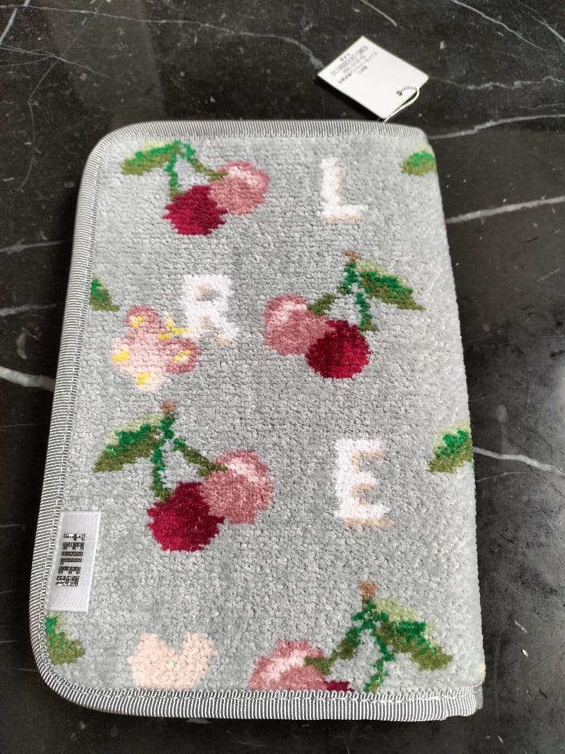 ★最終値下★新品　フェイラー　キープスマイリングチェリー　マルチケース