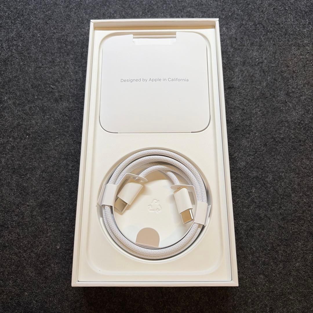 Apple iPhone 15 Pro Max ブラックチタニウム 本体