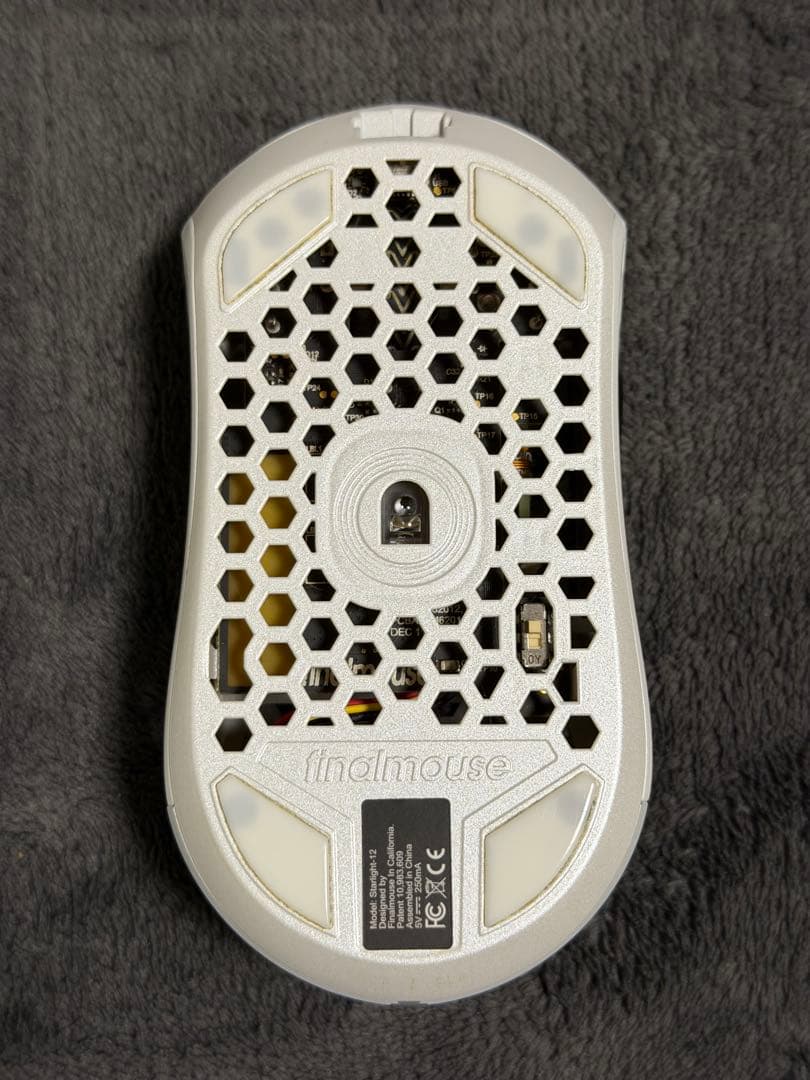 finalmouse zeus M 本体