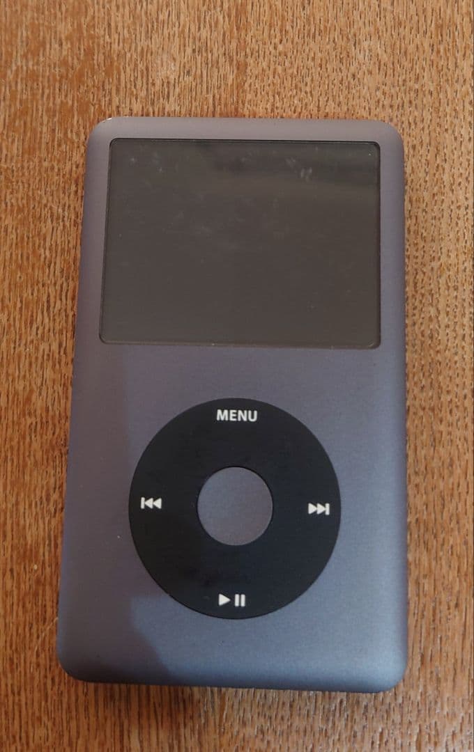 Apple iPod Classic 160GB　USBケーブル付き