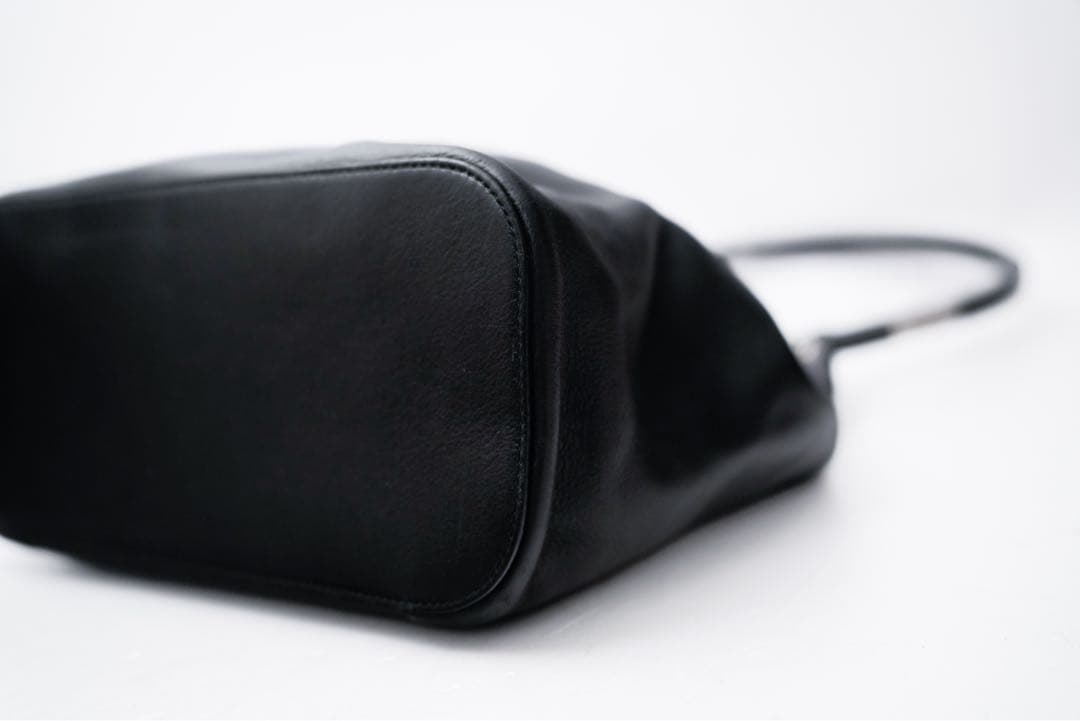 バッグ GUCCI Tom Ford Leather Bucket Bag